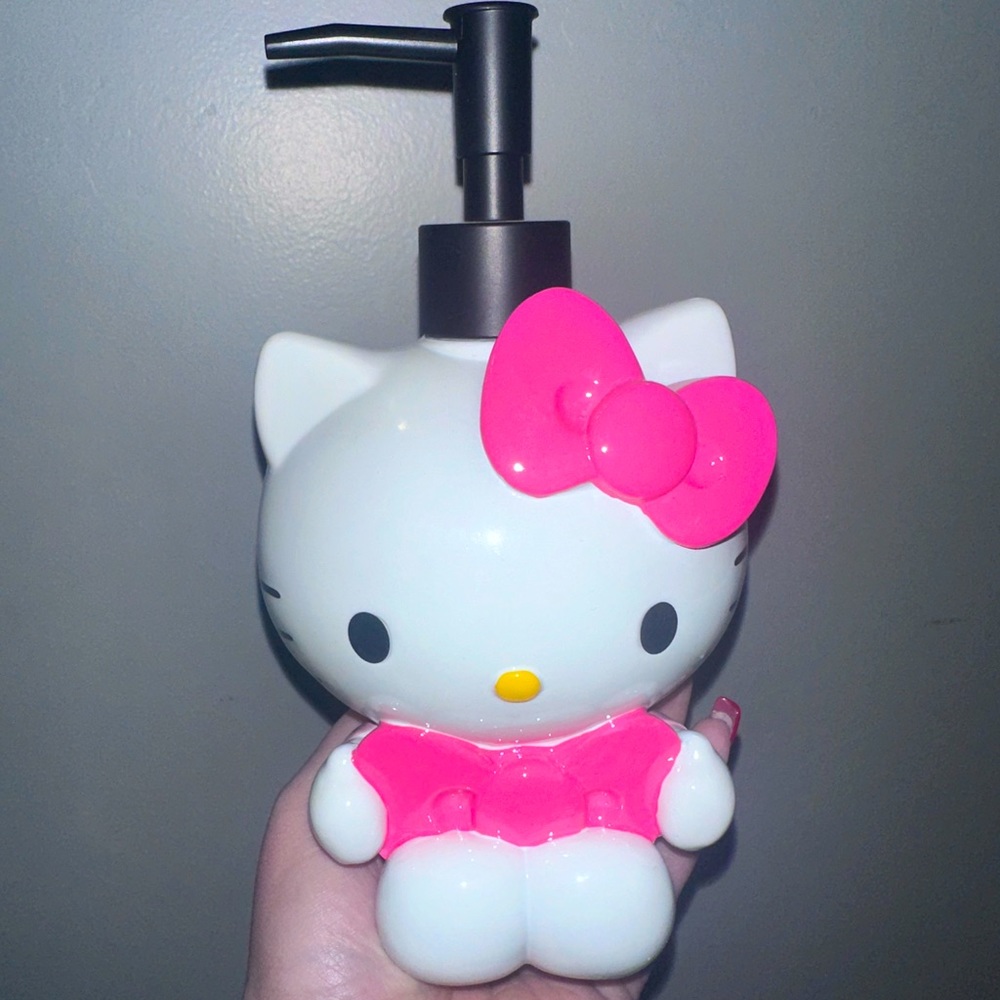 🎀Hello kitty soap dispenser.🎀